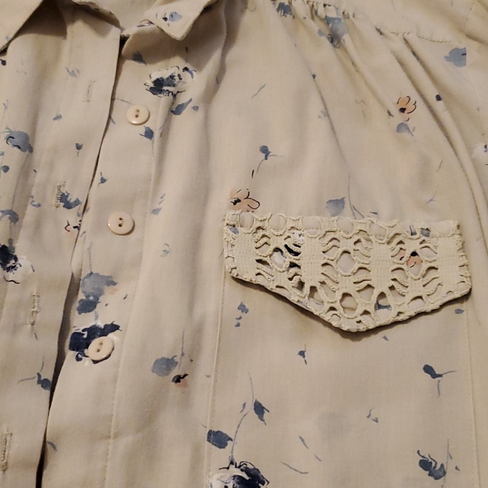 Vintage Flowered Button Down Top - image 4